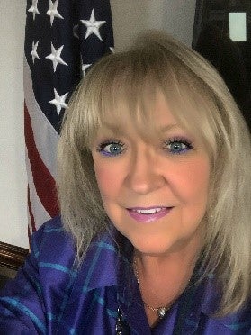 Robin Shamblin Headshot